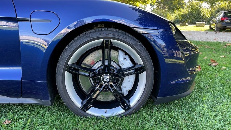 PORSCHE TAYCAN 4S
