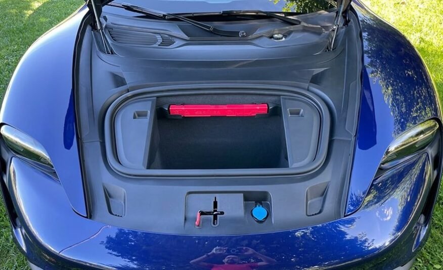 PORSCHE TAYCAN 4S
