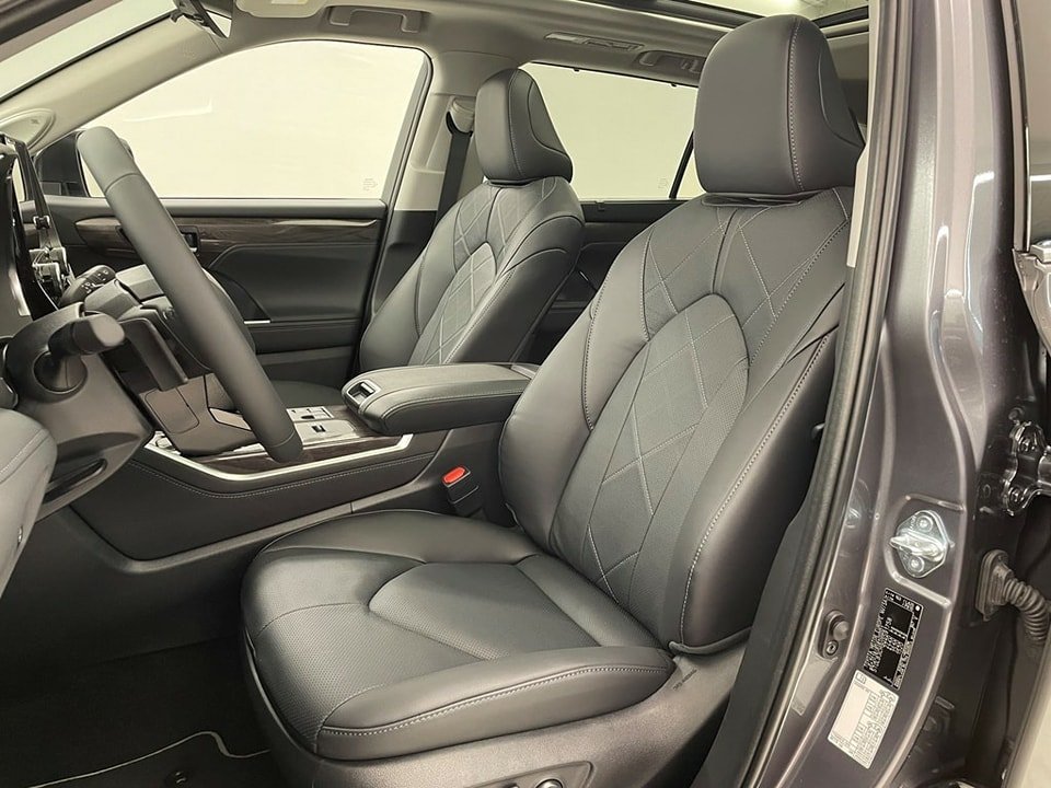 TOYOTA Highlander 2024 Hybrid 2.5 HSD Premium AWD-i 7 PLACES 1000KM
