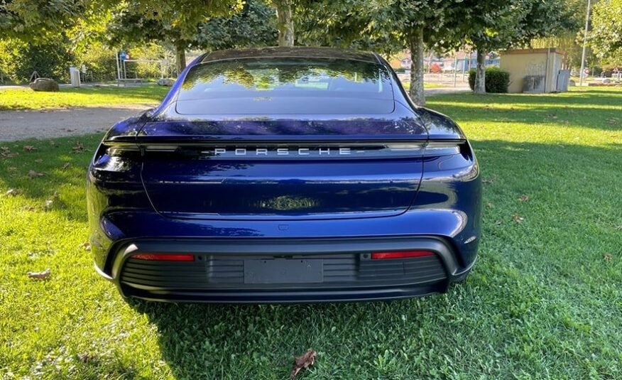 PORSCHE TAYCAN 4S