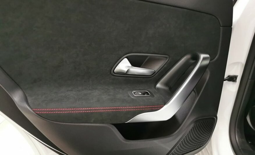 MERCEDES-BENZ A 35 AMG 4Matic Speedshift 19 pouces FULL OPTIONS