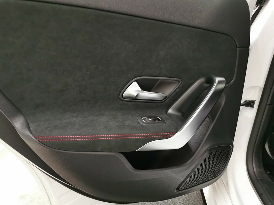 MERCEDES-BENZ A 35 AMG 4Matic Speedshift 19 pouces FULL OPTIONS
