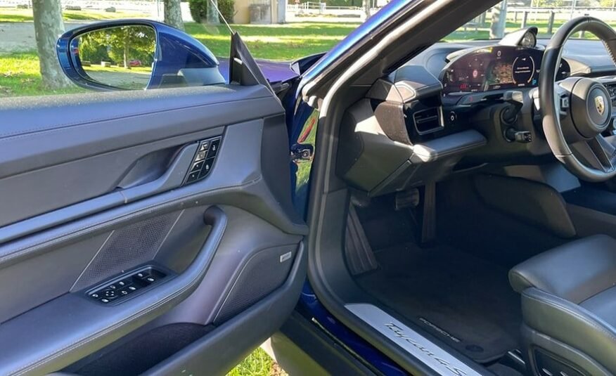 PORSCHE TAYCAN 4S