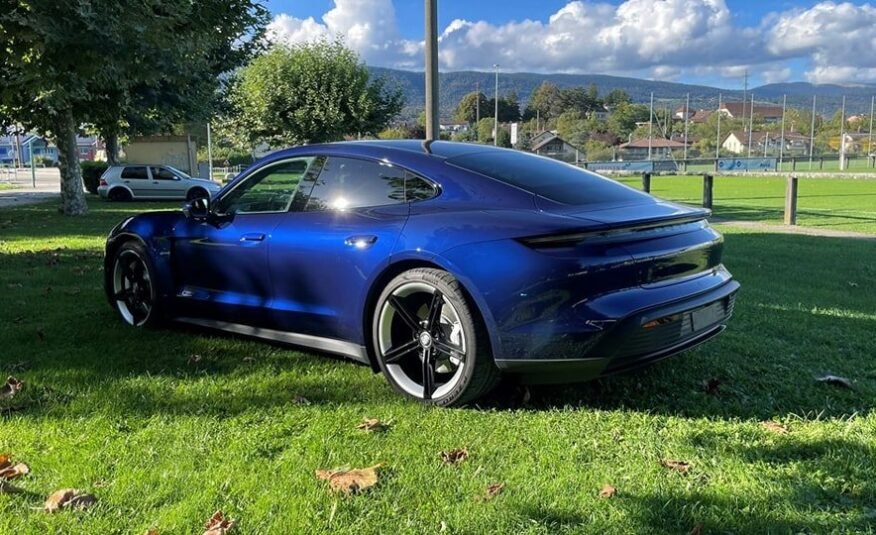 PORSCHE TAYCAN 4S