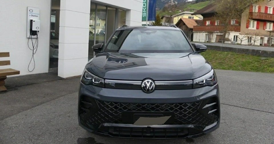 VW Tiguan 2024 2.0 TDI SCR R-Line 4Motion DSG 4 ans / 100`000km