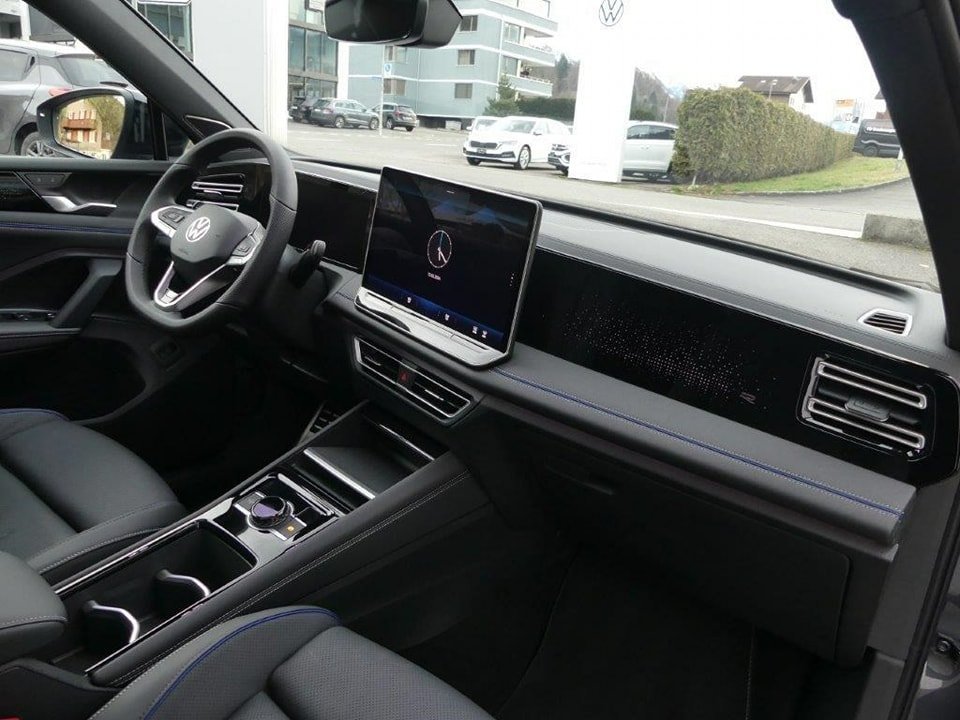 VW Tiguan 2024 2.0 TDI SCR R-Line 4Motion DSG 4 ans / 100`000km