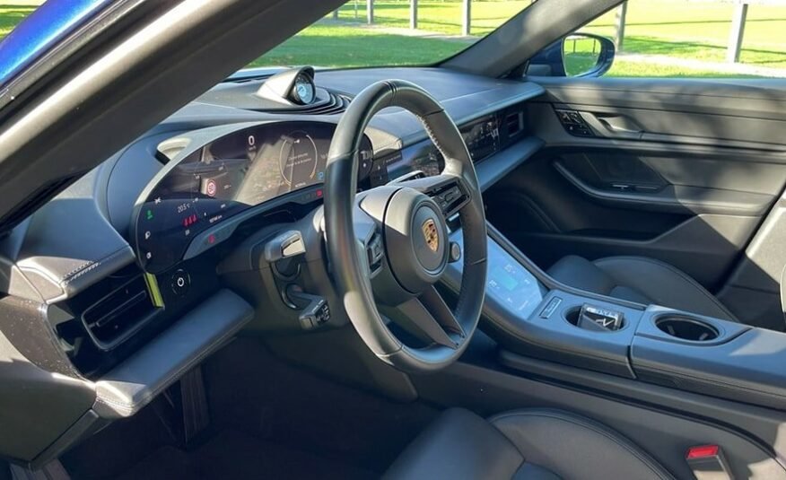 PORSCHE TAYCAN 4S
