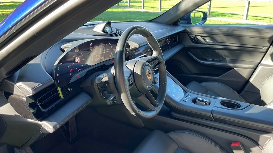 PORSCHE TAYCAN 4S