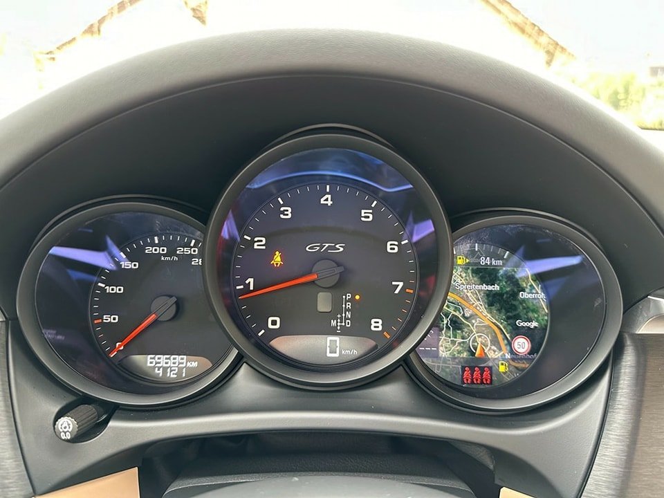 PORSCHE Macan GTS PDK FULL OPTIONS