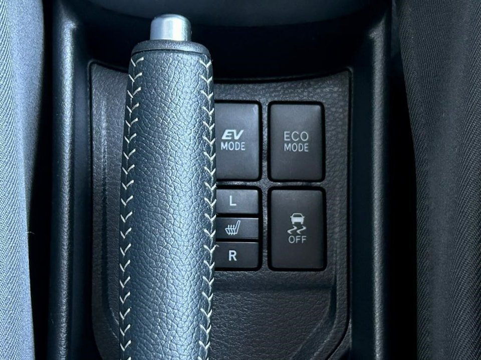 TOYOTA Yaris 1.5 VVT-i Hybrid Trend e-CVT 2020