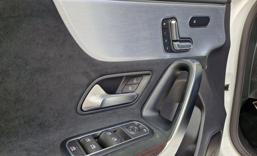 MERCEDES-BENZ A 200 d 4Matic AMG Line 2021