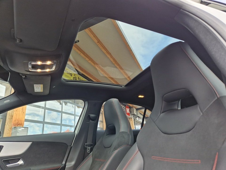MERCEDES-BENZ A 200 d 4Matic AMG Line 2021