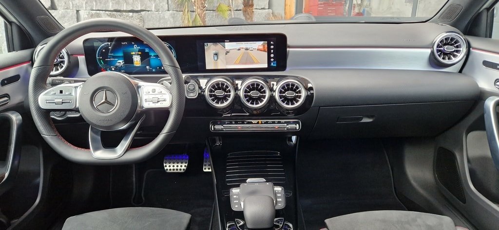 MERCEDES-BENZ A 200 d 4Matic AMG Line 2021