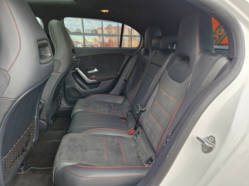 MERCEDES-BENZ A 200 d 4Matic AMG Line 2021
