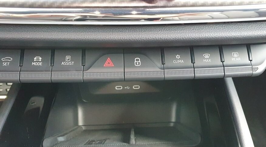 SKODA Enyaq iV 80x SportLine Inclut 5 ans / 150 000 km de garantie constructeur