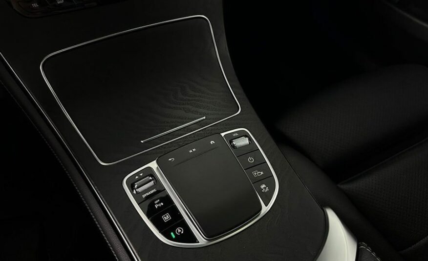 Mercedes Benz GLC 220 d 2021 4M AMG*Couro*Teto solar*chave sem chave*ACC