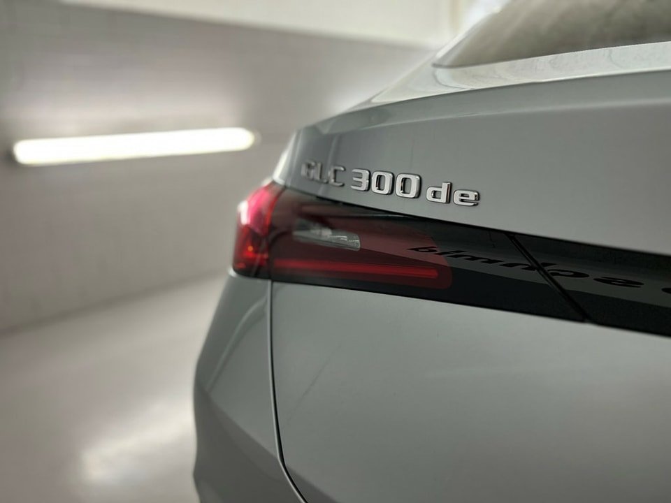 MERCEDES-BENZ GLC 300 de 4MATIC Coupé 2023 Avec AMG Line Premium Plus, Pack Assistance à la Conduite Plus