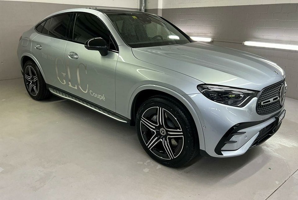 MERCEDES-BENZ GLC 300 de 4MATIC Coupé 2023 Avec AMG Line Premium Plus, Pack Assistance à la Conduite Plus