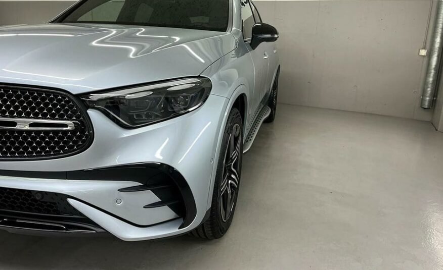 MERCEDES-BENZ GLC 300 de 4MATIC Coupé 2023 Avec AMG Line Premium Plus, Pack Assistance à la Conduite Plus