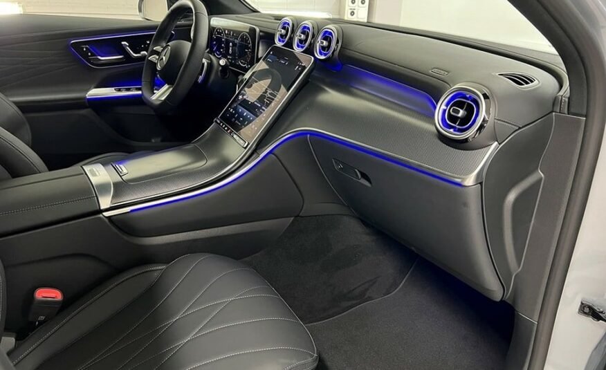 MERCEDES-BENZ GLC 300 de 4MATIC Coupé 2023 Avec AMG Line Premium Plus, Pack Assistance à la Conduite Plus