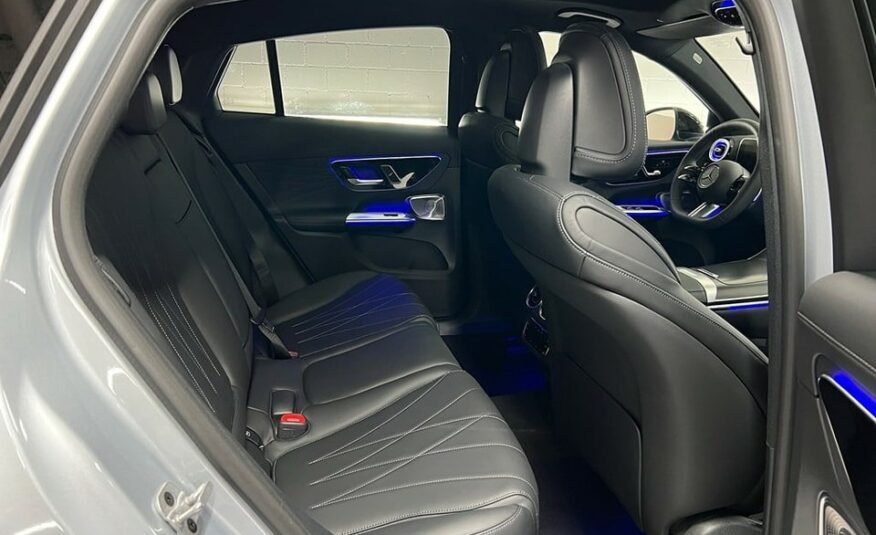 MERCEDES-BENZ GLC 300 de 4MATIC Coupé 2023 Avec AMG Line Premium Plus, Pack Assistance à la Conduite Plus