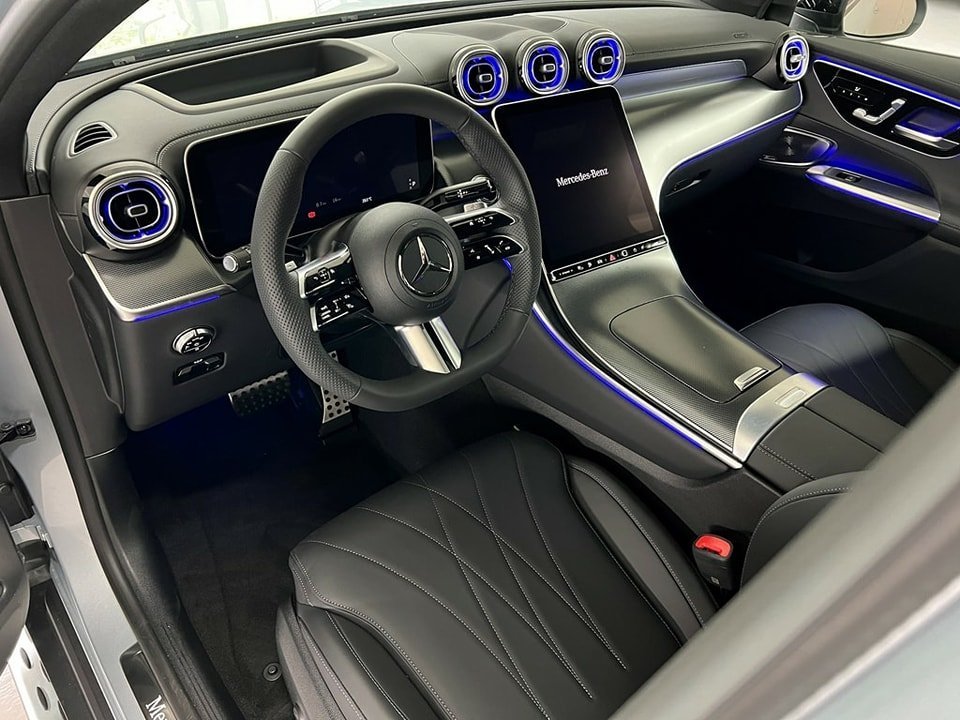 MERCEDES-BENZ GLC 300 de 4MATIC Coupé 2023 Avec AMG Line Premium Plus, Pack Assistance à la Conduite Plus