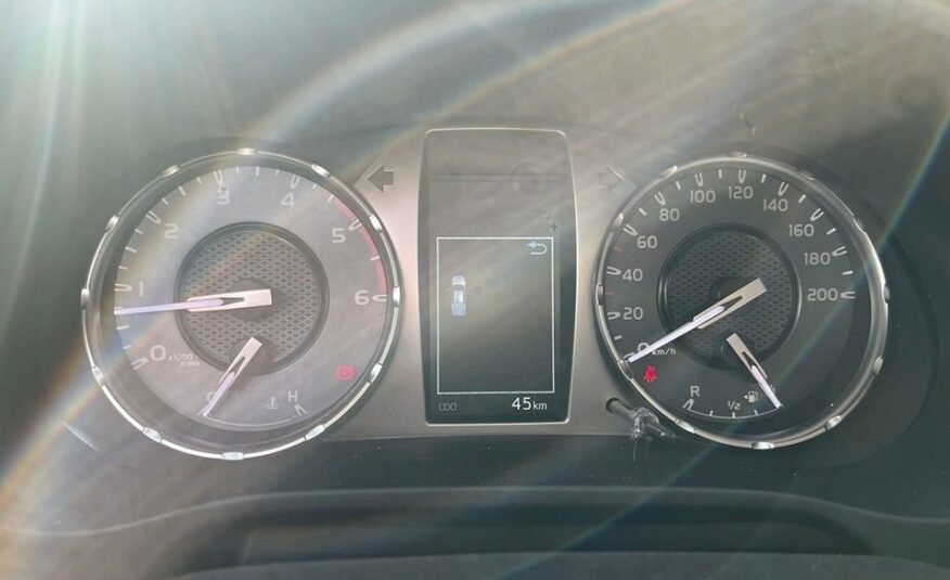 TOYOTA Hilux 2.4D-4D Comfort Double Cab 4×4 2024