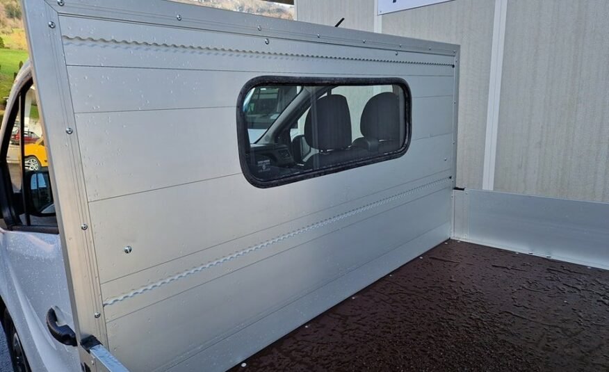 RENAULT Trafic 2.0 Bleu dCi 150 Pro+ Pont Fixe Business L2H1 NEUF