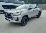TOYOTA Hilux 2.4D-4D Comfort Double Cab 4×4 VEHICULE NEUF