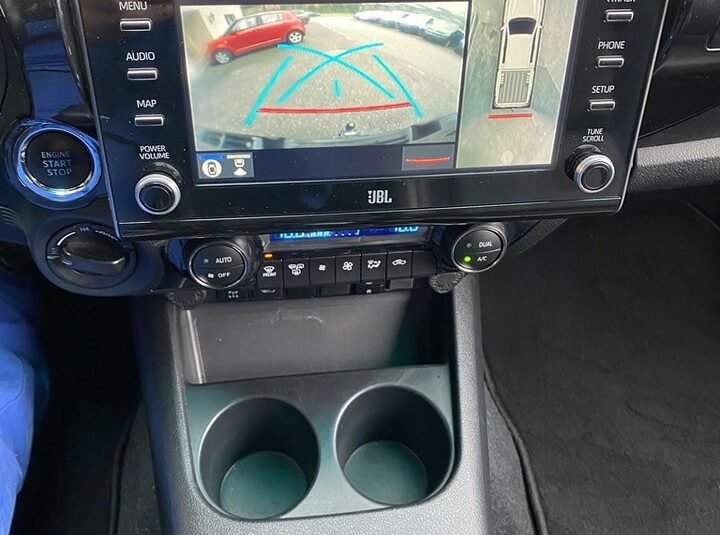 TOYOTA Hilux 2.8D-4D Invincible Double Cab 4×4 A 2022