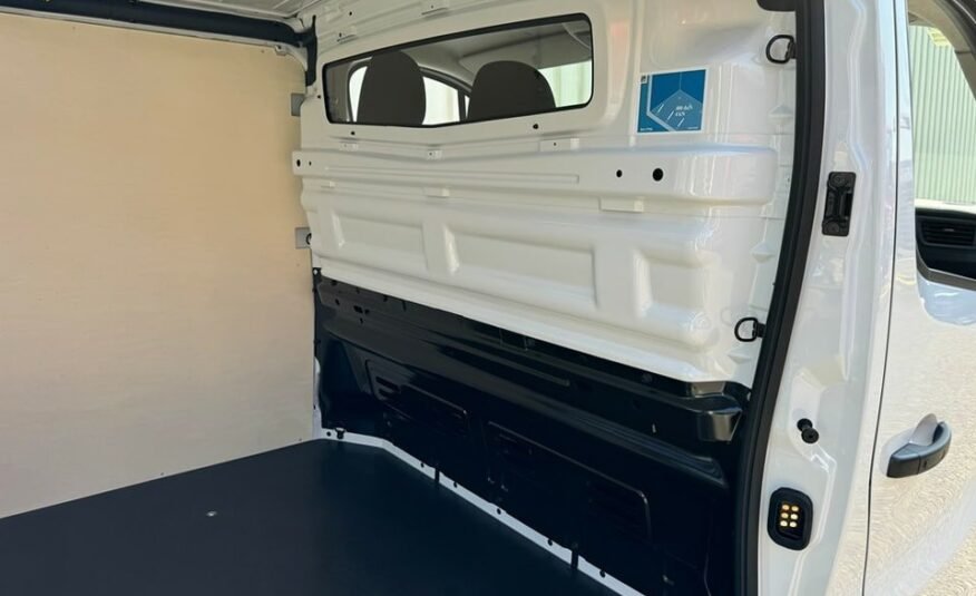 RENAULT Trafic FOURGON Advance KW L1H1 2.0 Blue dCi 110 S NEUF