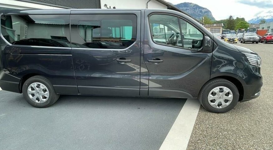 RENAULT Trafic Grand Passenger 2.0 dCi Blue 150 techno 2023