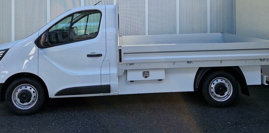 RENAULT Trafic 2.0 Bleu dCi 150 Pro+ Pont Fixe Business L2H1 NEUF