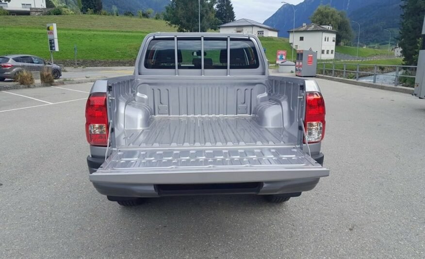 TOYOTA Hilux 2.4D-4D Comfort Double Cab 4×4 VEHICULE NEUF