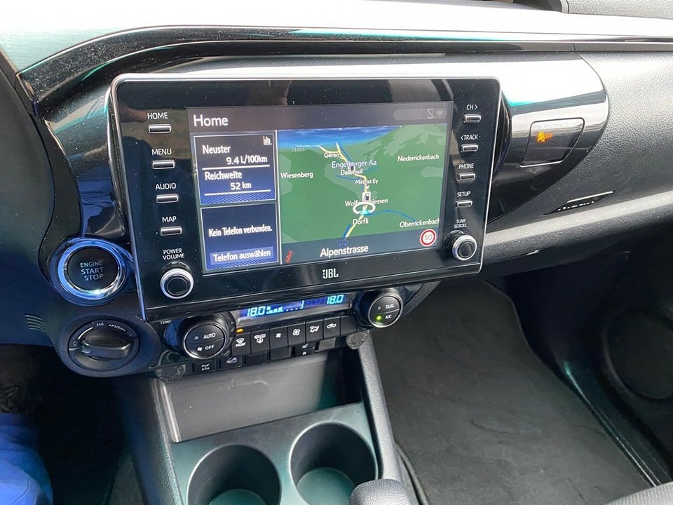 TOYOTA Hilux 2.8D-4D Invincible Double Cab 4×4 A 2022