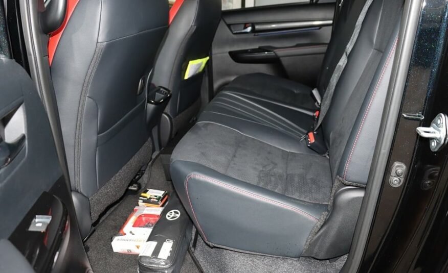 TOYOTA Hilux 2.8D-4D GR Sport Double Cab 4×4 A Véhicule neuf