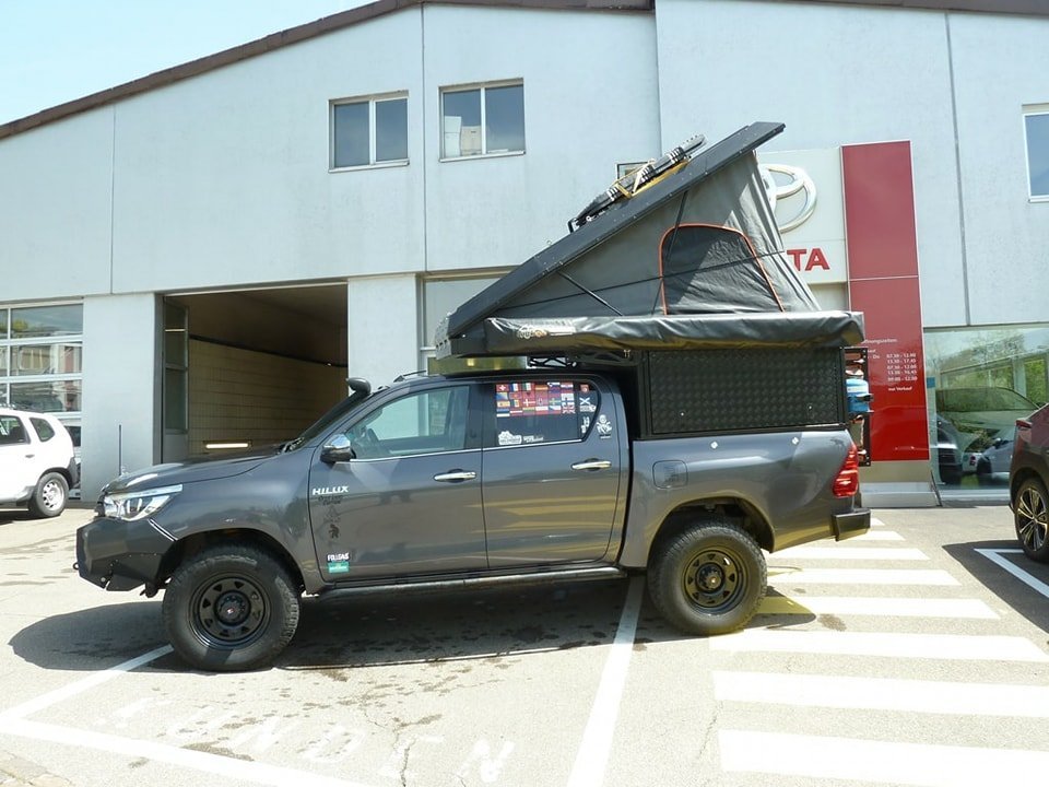 TOYOTA Hilux 2.4-4D Sol Premium Double Cab 4×4 A 2018