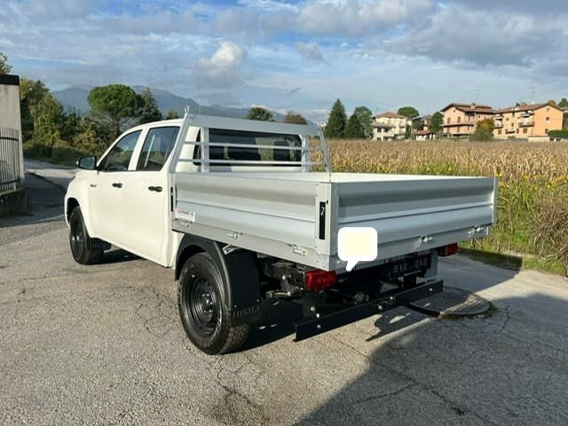 TOYOTA Hilux 2.4D-4D Comfort Double Cab 4×4 2024