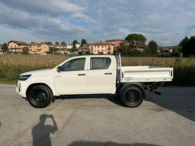 TOYOTA Hilux 2.4D-4D Comfort Double Cab 4×4 2024