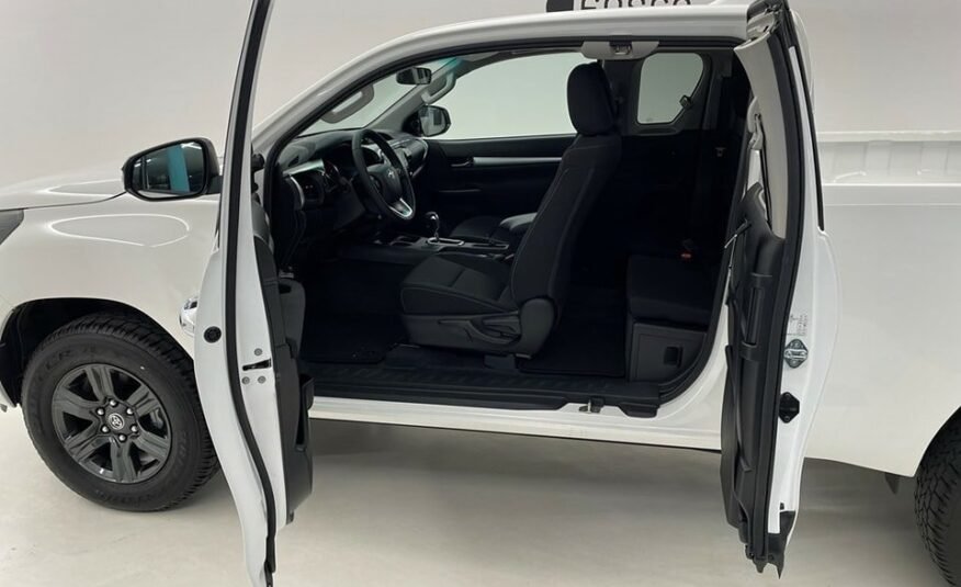 TOYOTA HI-LUX Extra Cab 2.4 D 150 Style AWD 2024