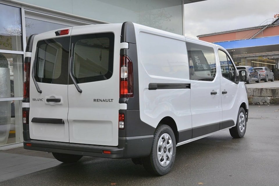 RENAULT Trafic fourgon Advance KW L2H1 2.0 Blue dCi 150 E NEUF