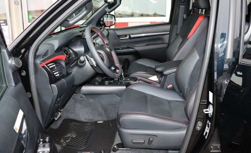 TOYOTA Hilux 2.8D-4D GR Sport Double Cab 4×4 A Véhicule neuf