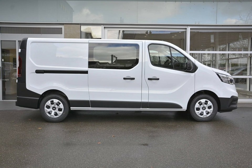 RENAULT Trafic fourgon Advance KW L2H1 2.0 Blue dCi 150 E NEUF