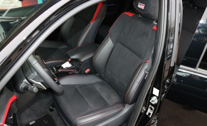 TOYOTA Hilux 2.8D-4D GR Sport Double Cab 4×4 A Véhicule neuf