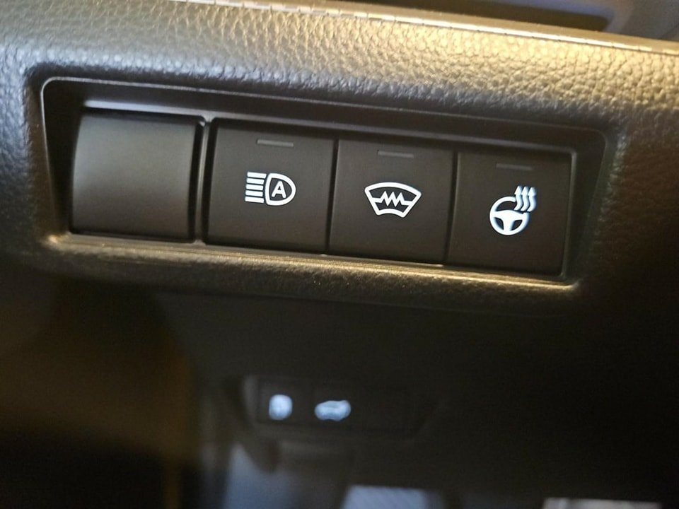 TOYOTA Prius 2.0 Plug-In-Hybrid Style 2024