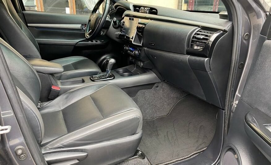 TOYOTA Hilux 2.8D-4D Invincible Double Cab 4×4 A 2022