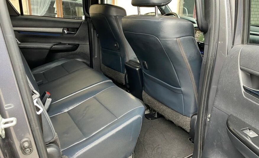 TOYOTA Hilux 2.8D-4D Invincible Double Cab 4×4 A 2022