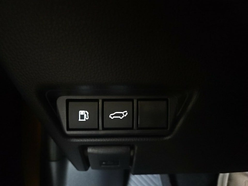 TOYOTA Prius 2.0 Plug-In-Hybrid Style 2024