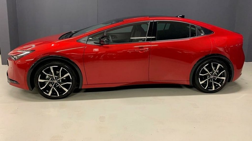 TOYOTA Prius 2.0 Plug-In-Hybrid Premium 2024