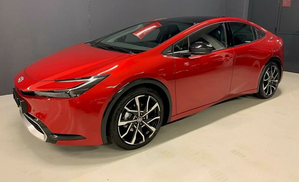 TOYOTA Prius 2.0 Plug-In-Hybrid Premium 2024